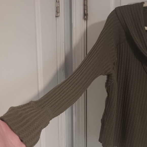 We The Free Wildcat Thermal - Picture 5 of 7